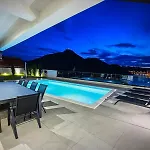 וילה Familiy Navis With Heated Pool *