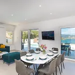 Familiy Navis With Heated Pool