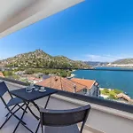 Βίλα Familiy Navis With Heated Pool Rogotin
