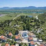 Familiy Navis With Heated Pool * Rogotin