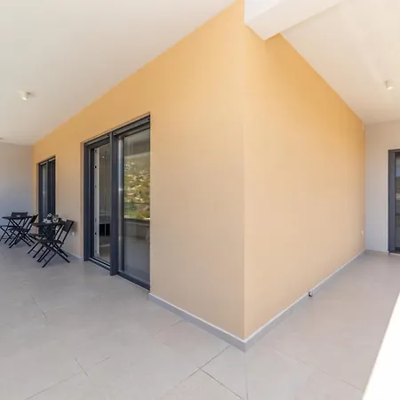 Familiy Navis With Heated Pool * Rogotin