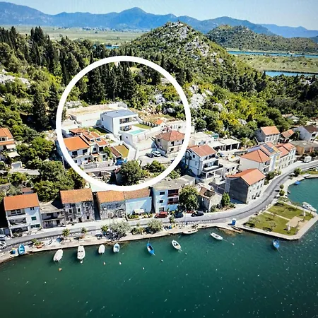 Familiy Navis With Heated Pool