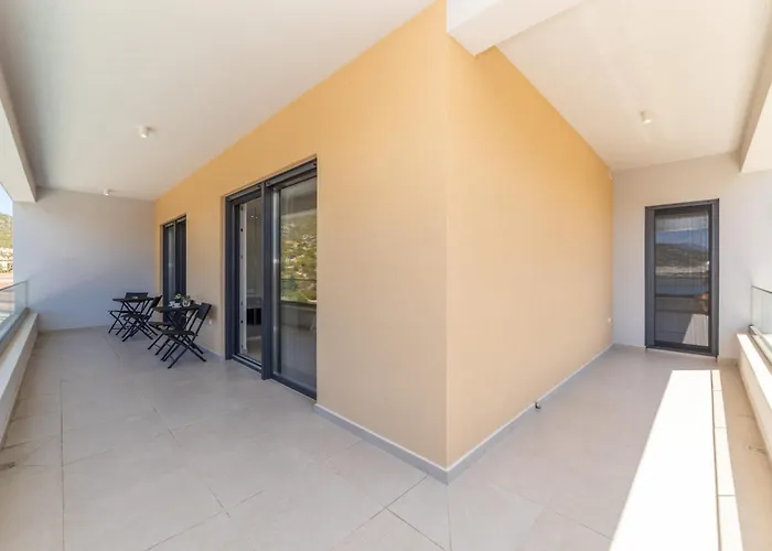 Familiy Navis With Heated Pool * Rogotin