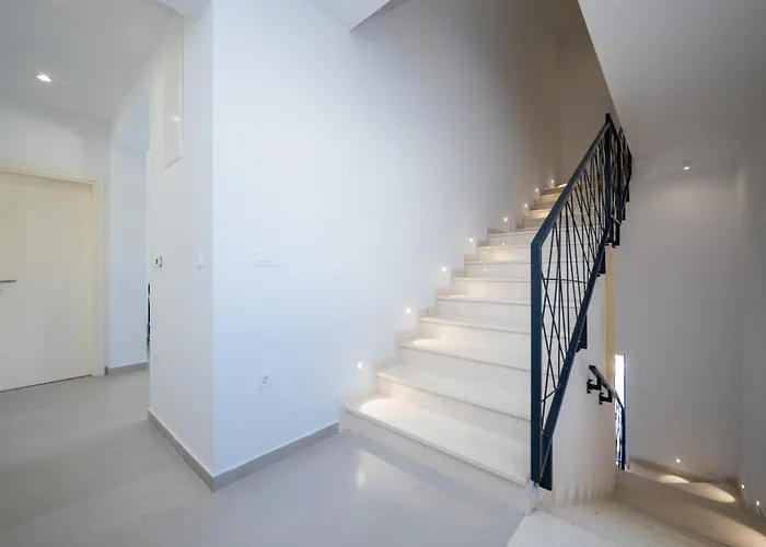 וילה Familiy Navis With Heated Pool