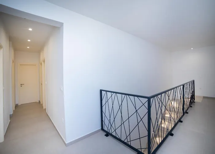 Familiy Navis With Heated Pool וילה Rogotin