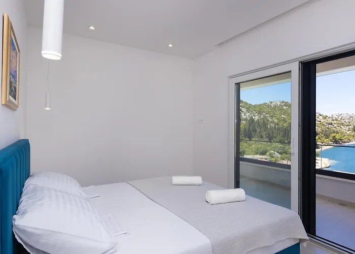 וילה Familiy Navis With Heated Pool *