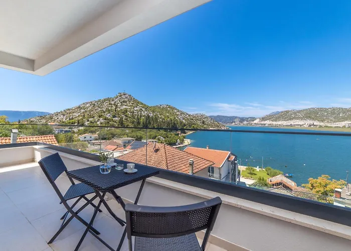 וילה Familiy Navis With Heated Pool Rogotin