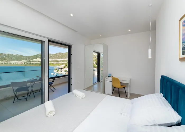 וילה Familiy Navis With Heated Pool *