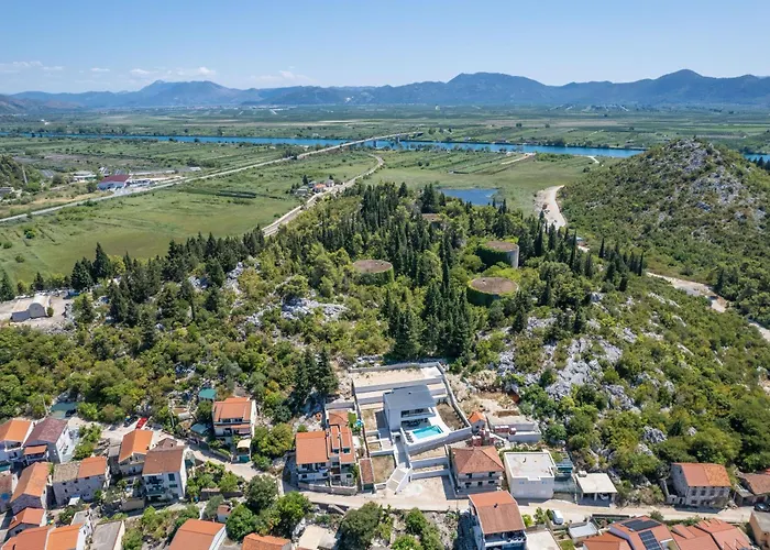 Familiy Navis With Heated Pool * Rogotin